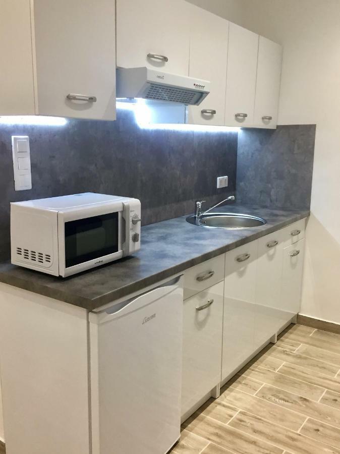Zsuzsi Apartman Шіофок Екстер'єр фото