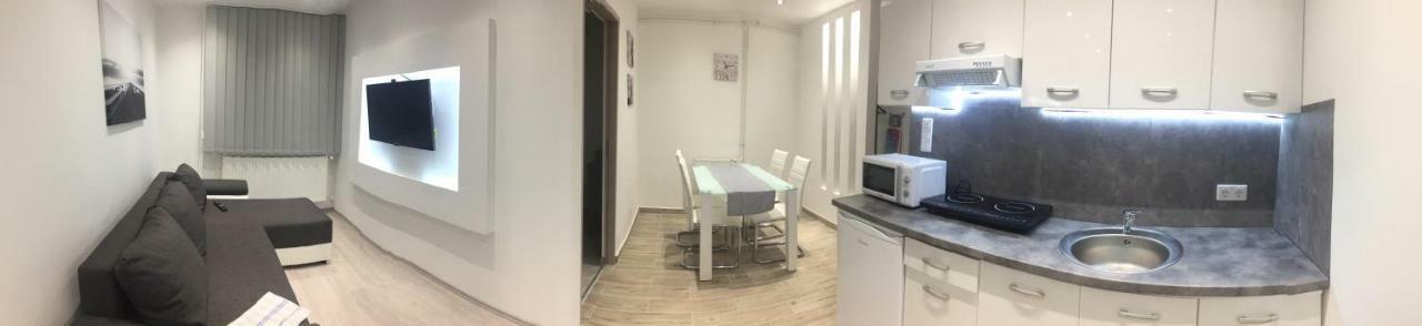 Zsuzsi Apartman Шіофок Екстер'єр фото